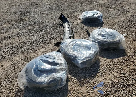 2013 Chevrolet Equinox Ls z USA, uszkodzony, nr VIN 2GNALBEK5D6428751